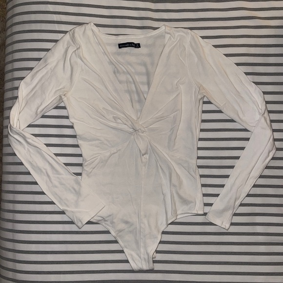 Abercrombie and Fitch Long Sleeve V Neck Twist Front Bodysuit White Small - Picture 1 of 6